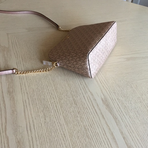 Michael Kors Cindy Rose Gold Dome Crossbody Bag - Picture 5 of 16